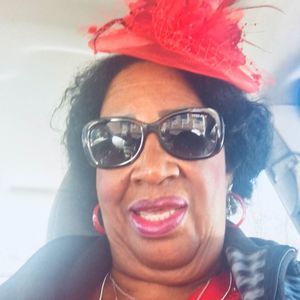 Meet your Posher, Lizzie